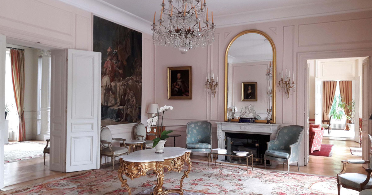 Salon Suisse Berne Equinox Exclusive